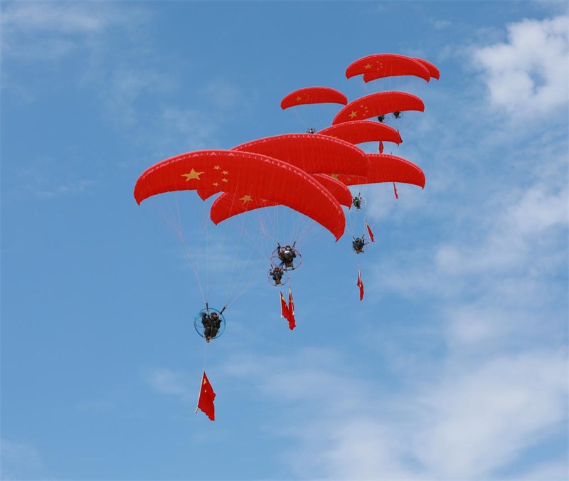 开云网站：2024年全国航空模型公开赛（江西共青城站）举行(图3)