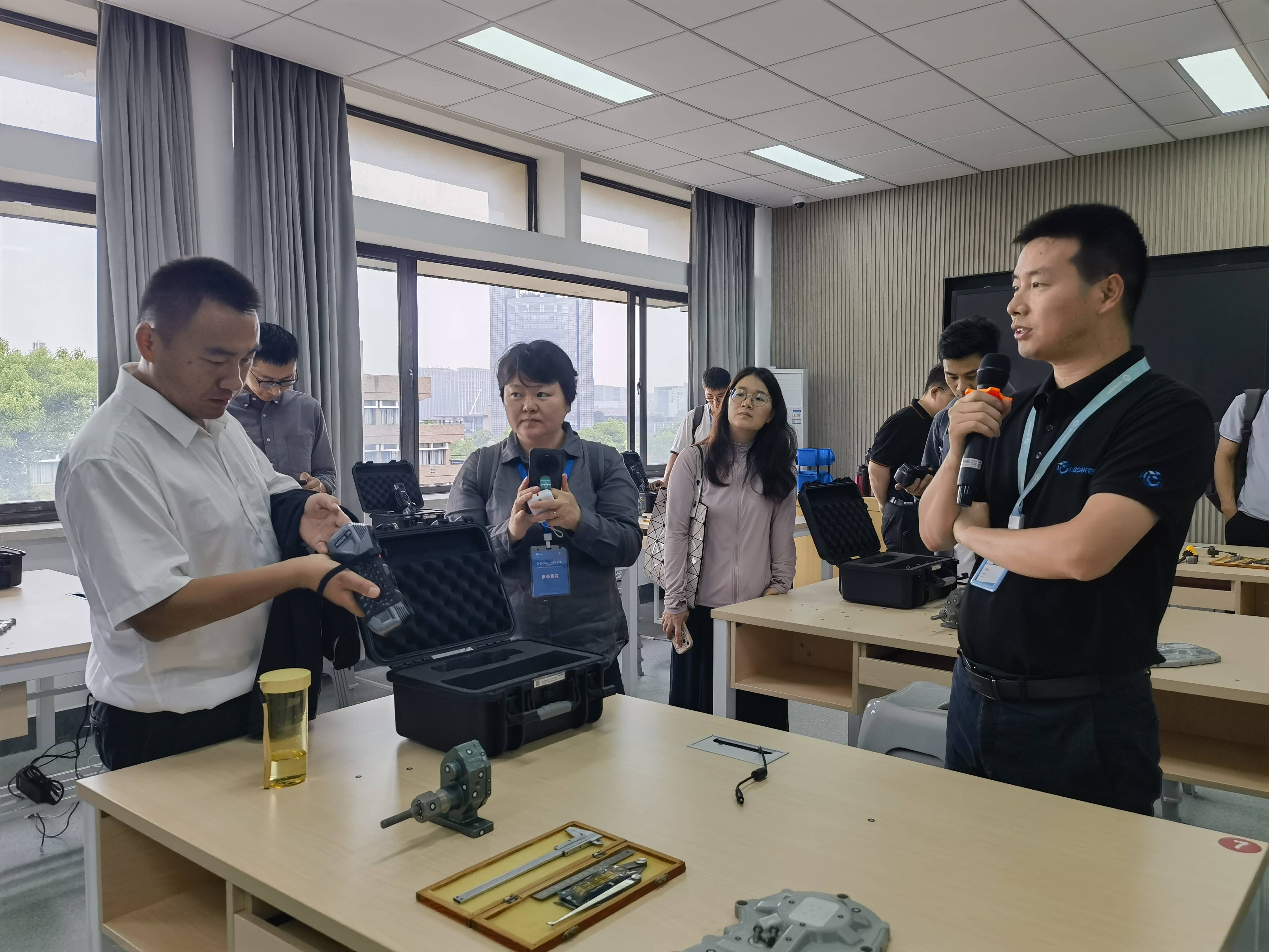 Kaiyun中国：思看科技助力浙江大学机械工程学院2024年“思看杯”本科毕业设计展圆满举办！(图14)