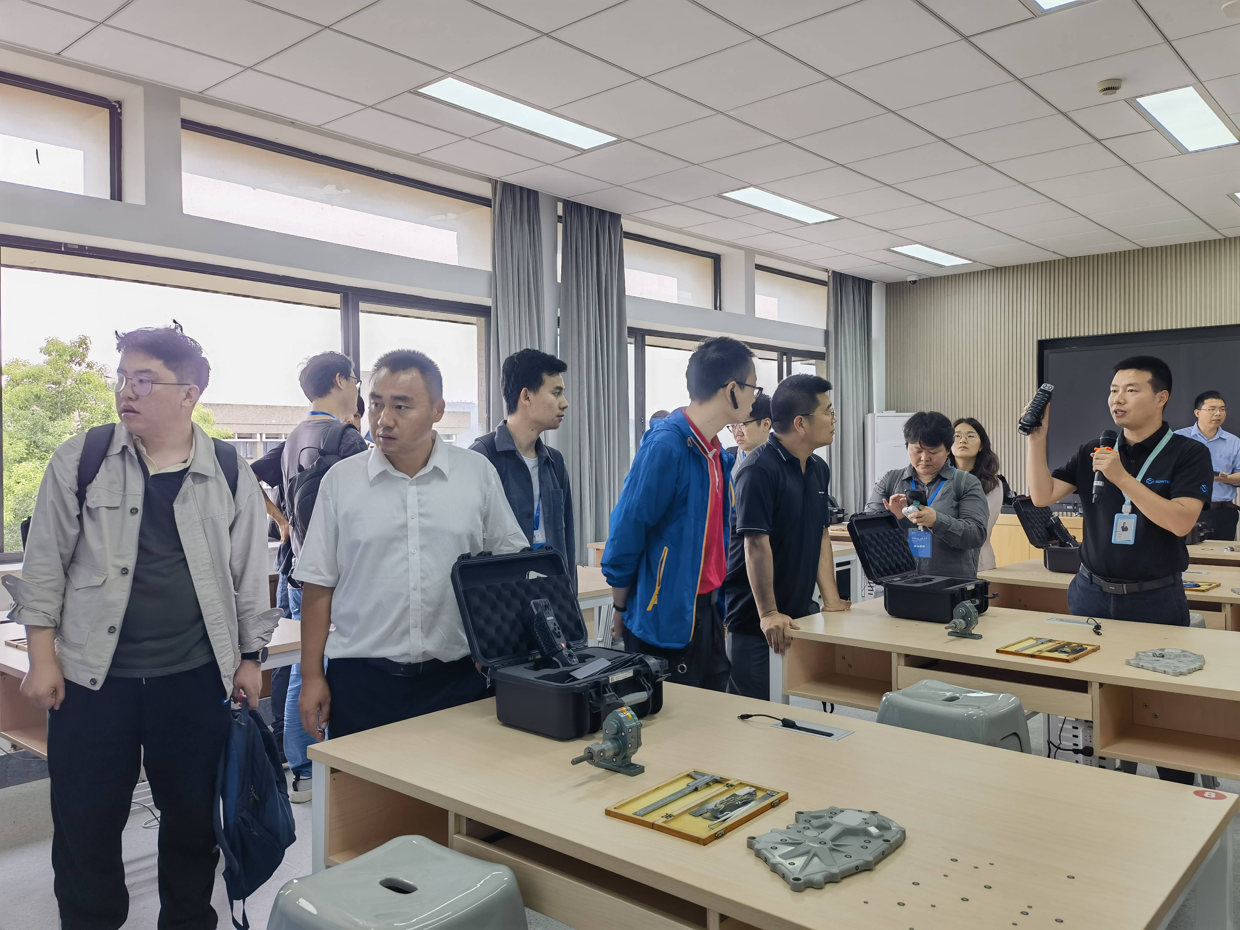 Kaiyun中国：思看科技助力浙江大学机械工程学院2024年“思看杯”本科毕业设计展圆满举办！(图15)
