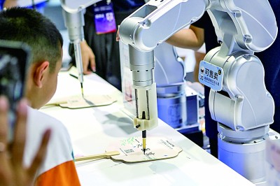 开云网站：人工智能创作的艺术隐忧和伦理边界(图3)