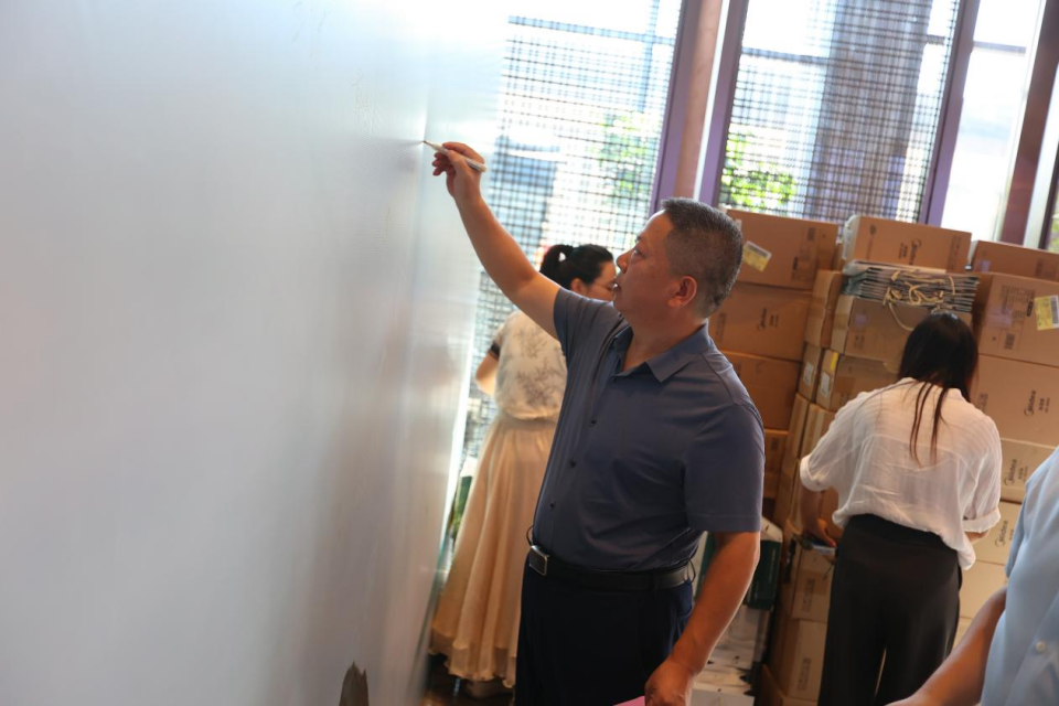 开云网站：万亩雅山盛景一环墅居封面——雅山璟庐倾城入市璀璨绽放！