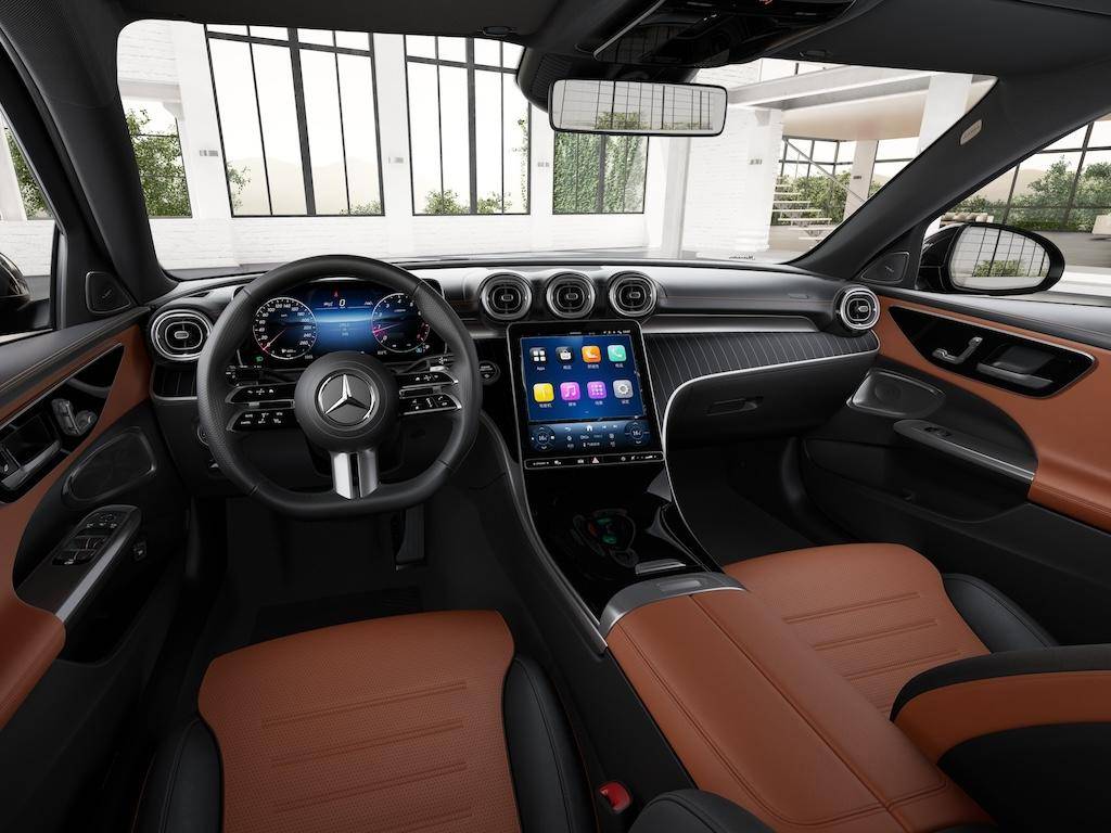 开云网站：2024年款梅赛德斯-奔驰长轴距C级车上市(图2)