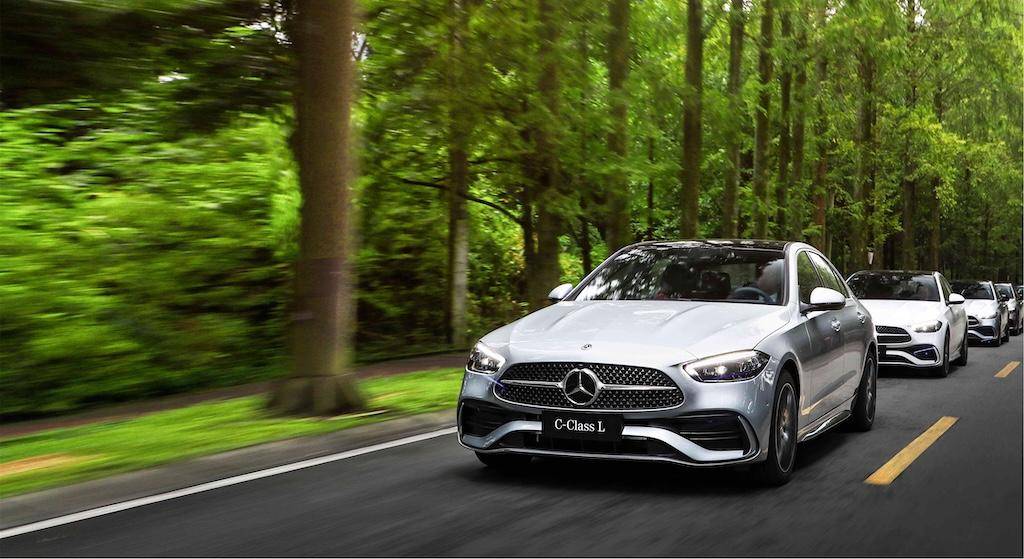 开云网站：2024年款梅赛德斯-奔驰长轴距C级车上市(图3)