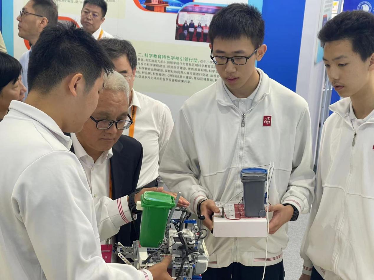 开云网站：2024服贸会新观察：教育服务以“智”扩“圈”