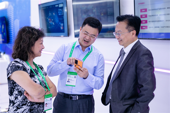 Kaiyun中国：2024世界制造业大会AI赋能展湾科技精彩发布「糖炒板栗」大模型！(图2)