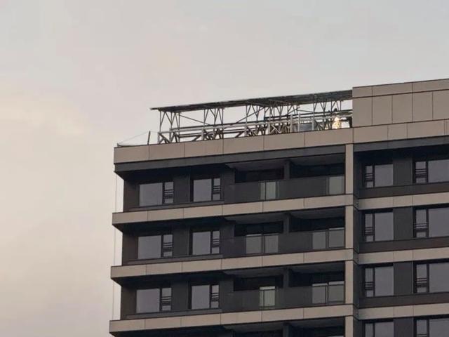 开云网站：上海小区试点光伏遭80%反对安全与美观成争议焦点