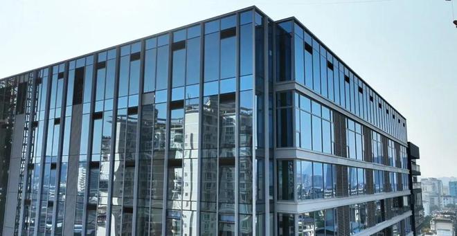 开云网站：荒废10年！桂林市中心知名烂尾楼彻底变身！实探现场…(图6)