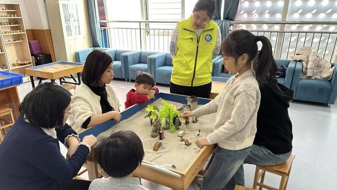 Kaiyun中国：东营市妇女儿童活动中心开展“新学期·新起点”亲子沙盘公益活动