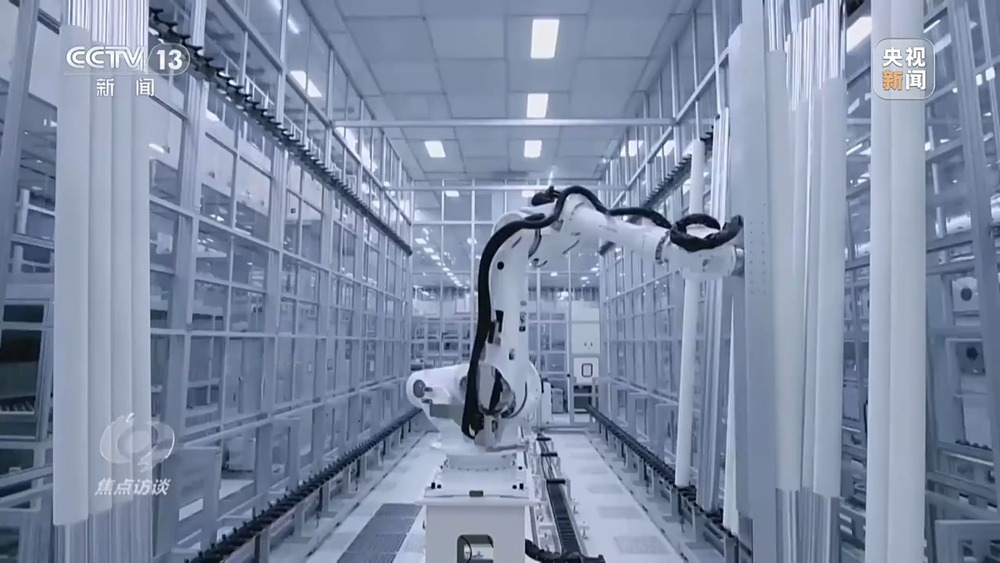 开云网站：焦点访谈丨AI虚拟调度员、AI兽医助手……人工智能赋能产业、智绘未来！(图3)