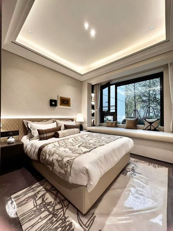 Kaiyun中国：九月百度热搜@中環置地中心·望雲售楼处电话：顶奢生活之选(图20)