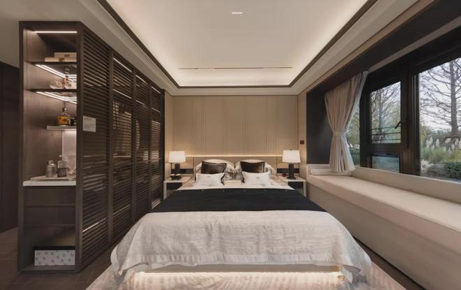 开云网站：十百度热搜@中环置地中心望雲售楼处电话：顶奢生活之选(图13)