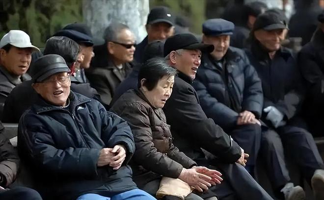 Kaiyun中国：复旦教授数理模型预测中国将迎来前所未有的死亡高峰2024死亡数首破千万(图10)