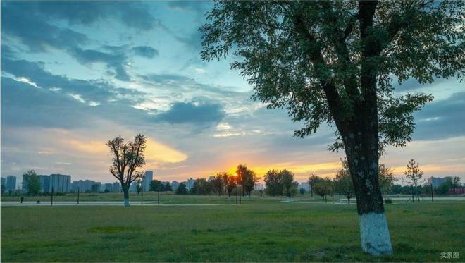 开云网站：融投汉璟台—3D沙盘—环境—价值分析—小型社区(图4)