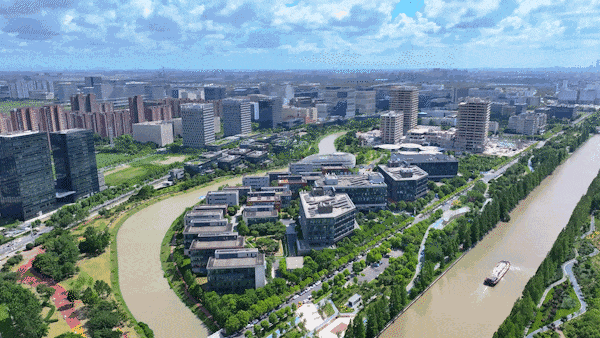 开云网站：壹江臻邸售楼处最新发布(首页网站)中旅壹江臻邸销售中心可详聊楼盘详情价格地址清晰告知配套成熟前台电话(图31)