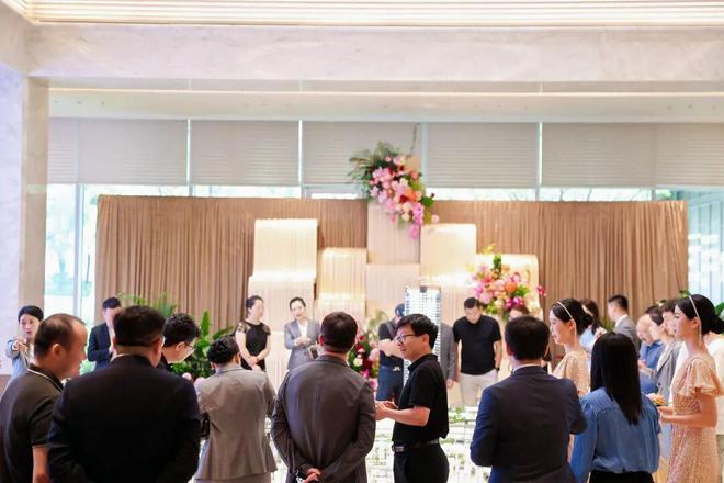 开云网站：⚡聚焦｜卓越缦悦售楼处发布：品质定义人居新高度！(图12)