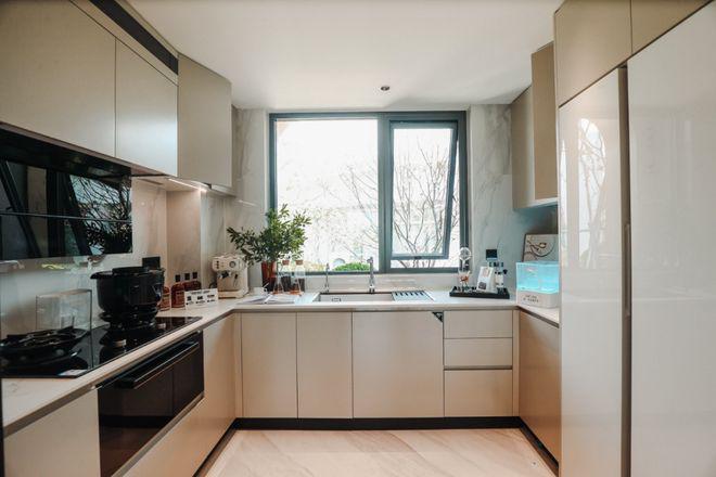 Kaiyun中国：⚡通告｜中环铂樾售楼处发布：中环铂樾启幕理想生活新篇(图9)