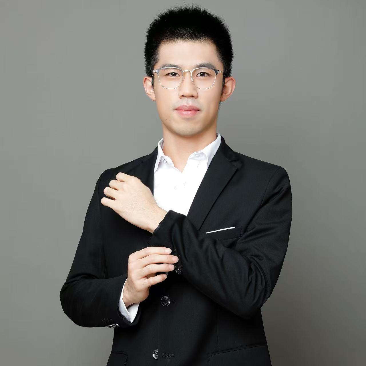 开云网站：一、开幕式专题论坛嘉宾进展：人大高瓴赵鑫教授领衔(图14)