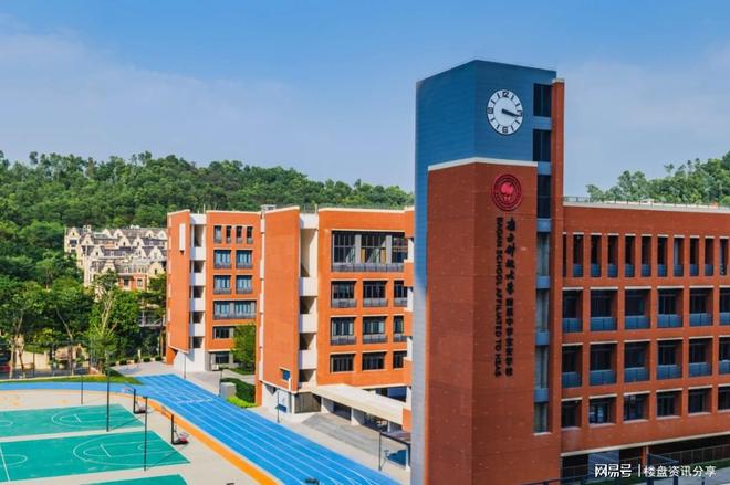 开云网站：20260423凤鸣水岸花园开发商售楼处公示(图7)